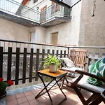 Casa Margherita, Ospitar Lozio